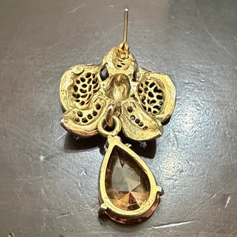 Vintage Austrian Crystal flower earrings - Picture 4 of 4